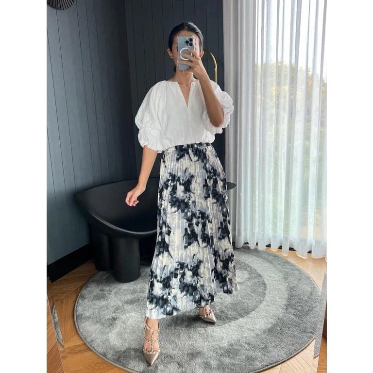 HNGK Zephyr Printed Skirt · Classic 4